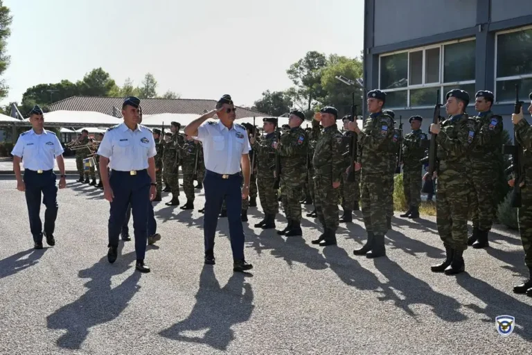 Επίσκεψη Αρχηγού ΓΕΑ στη ΔΑΥ (ΦΩΤΟ)