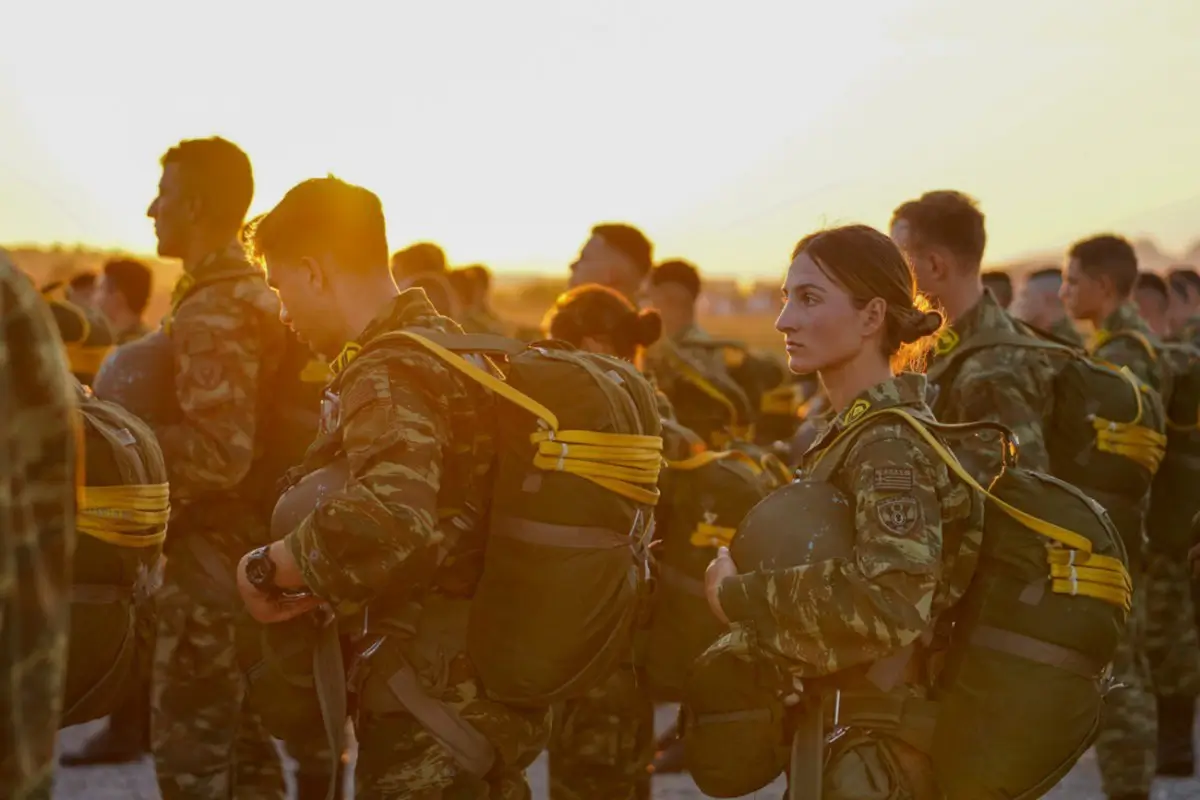 Αλλάζει η στρατιωτική εκπαίδευση – Εισάγονται τα drones και οι νέες τεχνολογίες