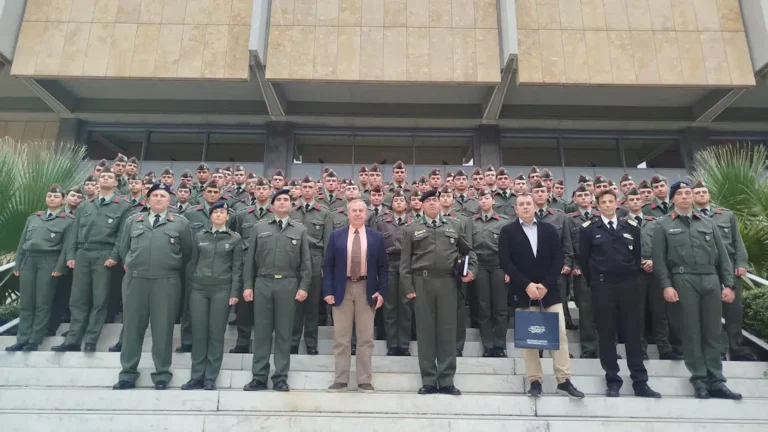 Ενημερωτική Επίσκεψη ΣΜΥ στο Πολεμικό Μουσείο (ΦΩΤΟ)