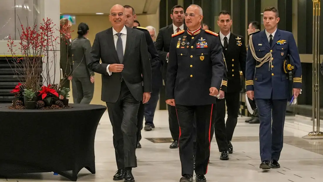 Δένδιας: Το νέο μισθολόγιο ΕΔ διαχωρίζει βαθμό από μισθολογική εξέλιξη–Αντιπλοίαρχος Κυβερνήτης Φ/Γ θα δει αύξηση 1.000€/μήνα