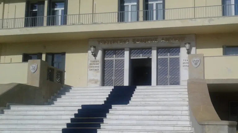 Ενέκρινε ο ΥΕΘΑ την Έκτακτη Οικονομική Ενίσχυση (ΗΕΕ) – Αυτοί είναι οι δικαιούχοι