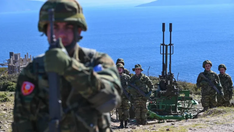 Νέο μισθολόγιο EΔ: Οι «αυξήσεις» που χτίστηκαν πάνω σε αφαίρεση και οι σειρές ΑΣΣΥ που πλήρωσαν το τίμημα