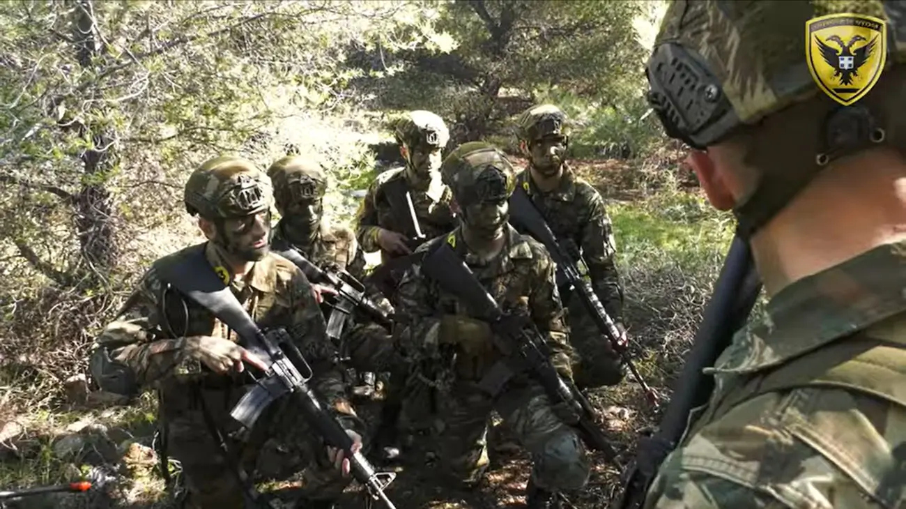 Σχολή Ευελπίδων: Σκληρή χειμερινή εκπαίδευση με διεθνή χαρακτήρα (BINTEO)